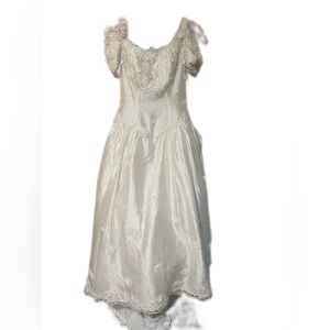 Jasmine wedding dress